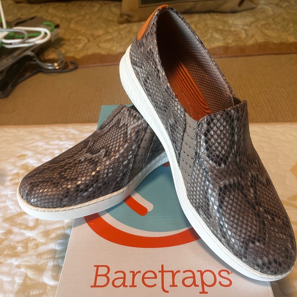 Bare traps Yadier slate grey sneakers